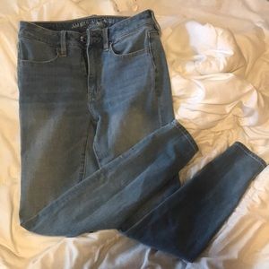American Eagle Hi-Rise Jegging